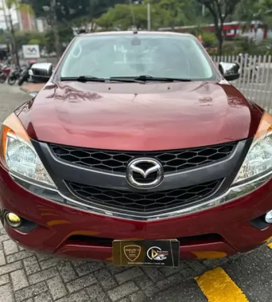 Mazda BT-50 3.2 Professional rojo